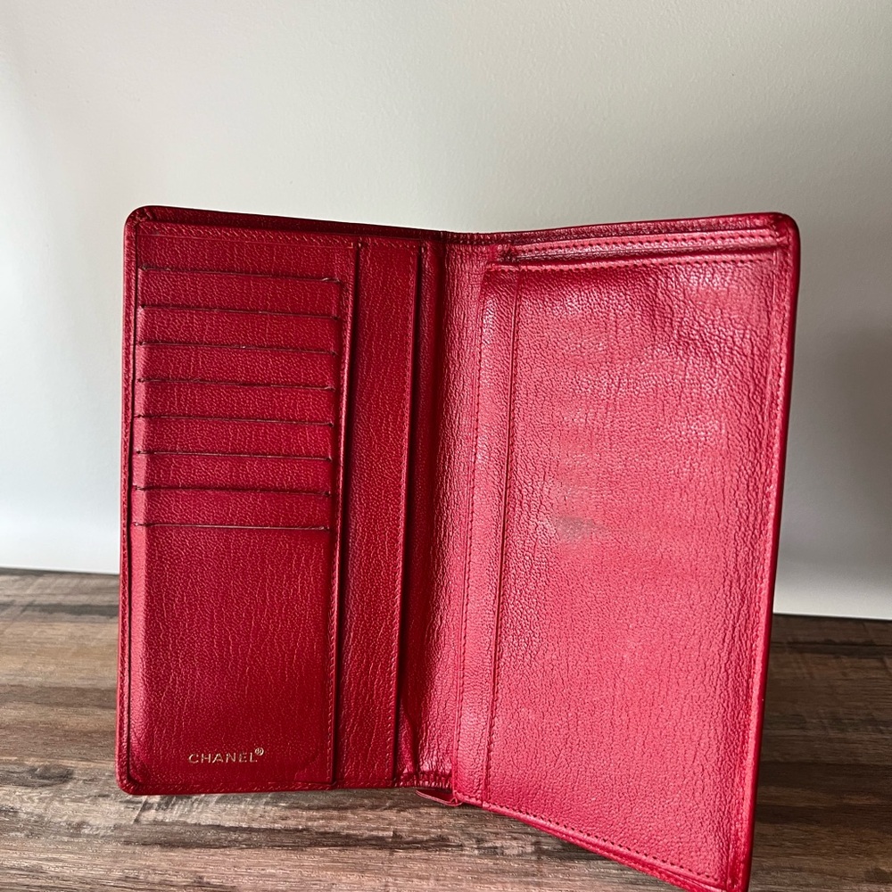 EUC Chanel Red Leather Bifold Wallet with CC Emblem - Picture 7 of 9